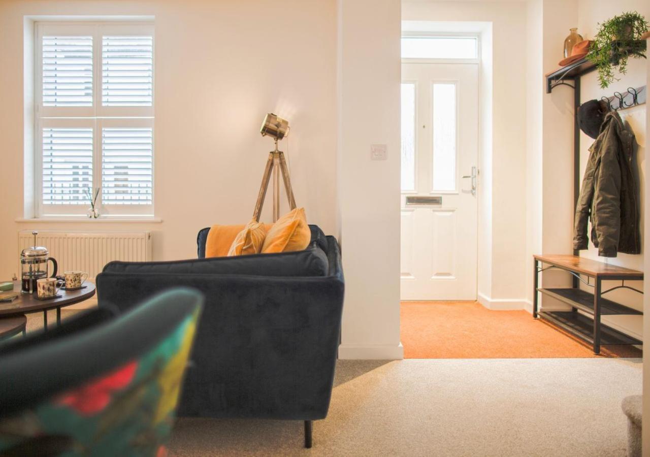 Stunning 2 Bed With Private Patio And Free Parking Βίλα Τσέλτενχαμ Εξωτερικό φωτογραφία