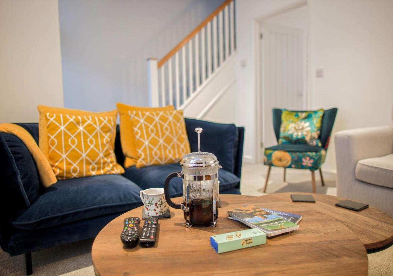Stunning 2 Bed With Private Patio And Free Parking Βίλα Τσέλτενχαμ Εξωτερικό φωτογραφία